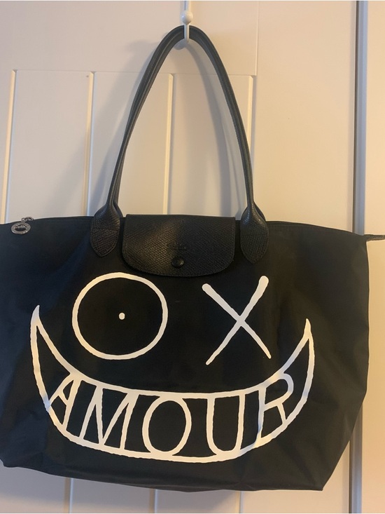 Longchamp Black Tote with White 'AMOUR' Graphic - Picture 2 of 4
